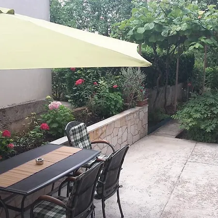 Jardin Apartment *