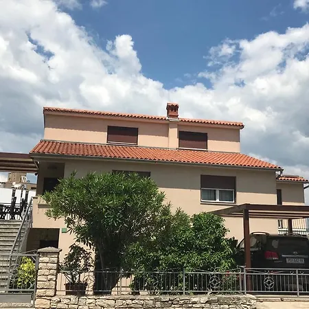Apartment Jardin Pula